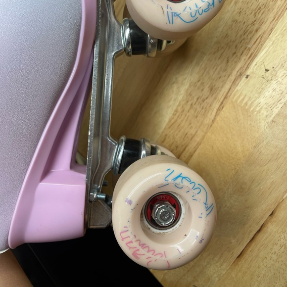 Chaya Melrose Deluxe Pastel Roller Skates - Picture 10 of 13